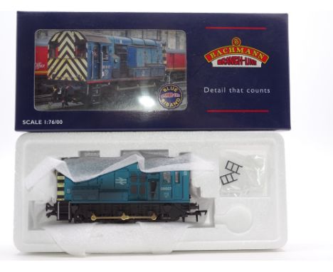 OO Gauge: A BACHMANN 32-102Z - Class 08 Diesel locomotive - Numbered 08507 - BR Blue (weathered) Livery - limited edition for