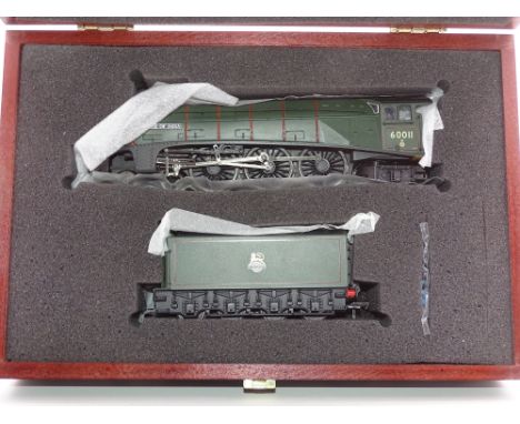 OO Gauge: A BACHMANN 31-950A - Class A4 Steam locomotive - 'Empire of India' - BR Green Livery - limited edition for Rails of
