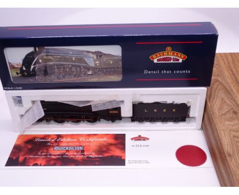 OO Gauge: A BACHMANN 31-962X - Class A4 Steam locomotive - 'Quicksilver' - LNER black wartime Livery - limited edition for Ra