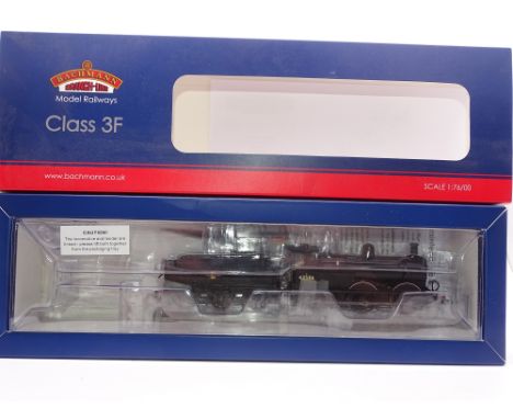 OO Gauge: A BACHMANN 31-625Z Class 3F Steam locomotive - Numbered 43586 - BR Partly Lined Black Livery - limited edition for 