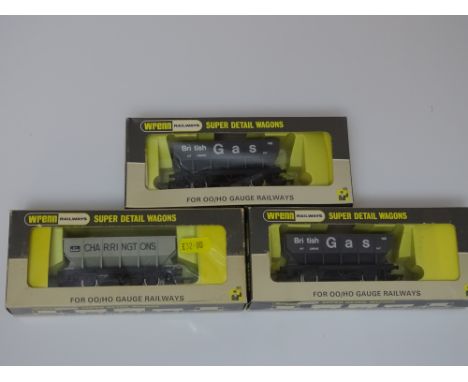 OO Gauge: A group of rarer WRENN wagons to include: 2 x W5088 and 1 x W5068  Hopper Wagons - VG / E in VG boxes