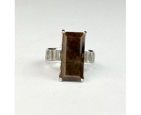 An unusual 925 silver quartz crystal and clear crystal ring.