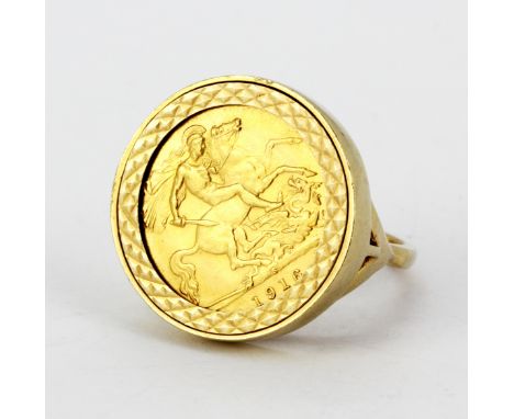 A 9ct yellow gold mounted sovereign ring, c. 1916, (O.5), approx. 10.6gr.