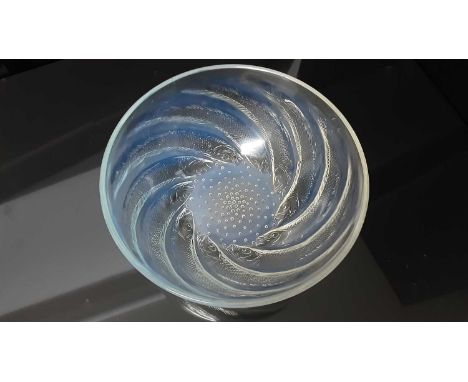 Rene Lalique Poissons pattern opalescent glass bowl, signed on base, 20.5cm diameterSome scratching all over (heavier on the 