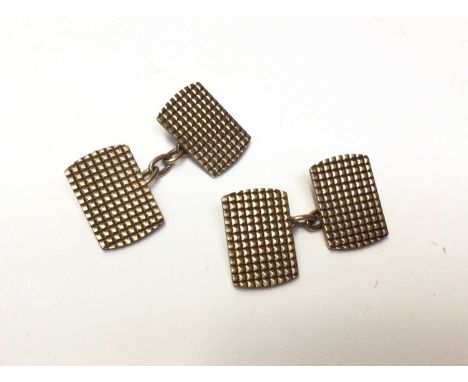 Pair 9ct gold rectangular panel cufflinks with engine turned decoartionWeight approximately 9 grams