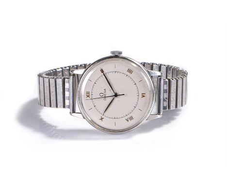 Omega stainless steel gentleman's wristwatch, the oversized signed dial with Roman hours and baton markers, manual wound, cas