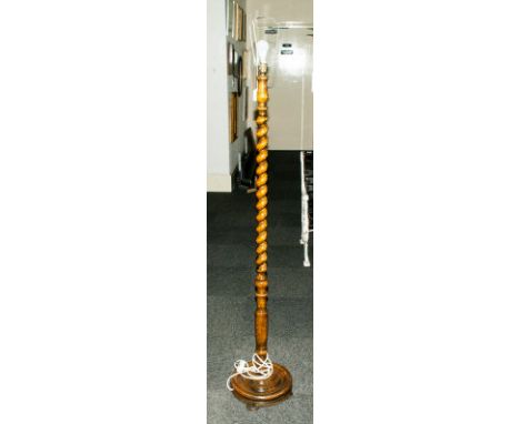 A 1920's Oak Barley Twist Column Floor Standing Standard Lamp, of Good Quality and Pristine Condition. Standing 65 Inches Hig