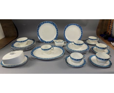 Midwinter Turquoise Domino 29 Piece Dinner Service. Including  6, 9 inch dinner plates, 6, 8 inch dinner plates, 6, 7 inch pl