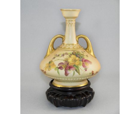 A Royal Worcester Blush Ivory 2 Handled Specimen Vase, Dated 1904. 6 Inches High Plus Carved Wooden Stand. 