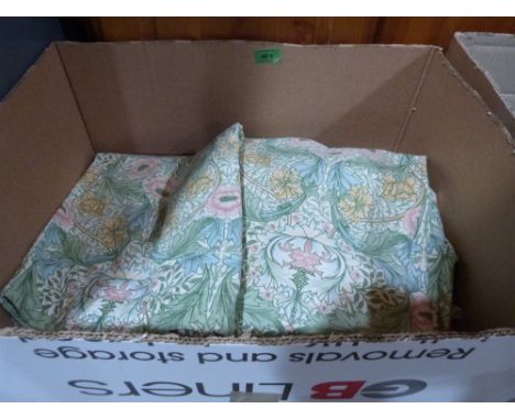 Two pairs of Williams Morris pattern curtains, Sanderson print