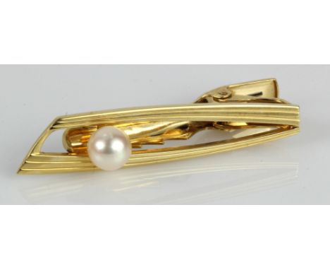 Yellow gold (tests 14ct) vintage Mikimoto tie clip, cultured pearl measures approx 7mm, length 47mm, complete with original b