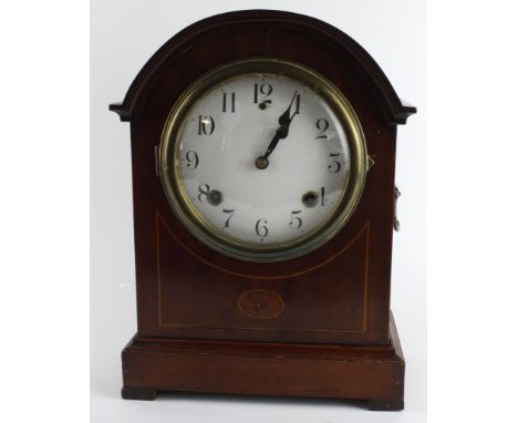 Mahogany mantel clock with inlaid decoration, enamel dial with Arabic numerals, key &amp; pendulum present, height 33.5cm, wi
