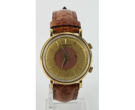 Gents gold plated Jaeger - LeCoultre Memovox alarm wristwatch. The bi-colour dial with dart markers. Case diameter approx 34m