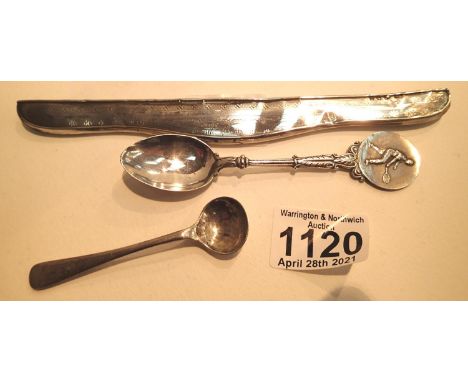 Hallmarked silver tennis teaspoon, silver salt spoon and silver comb. 20g. P&amp;P Group 1 (£14+VAT for the first lot and £1+