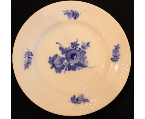 Royal Copenhagen blue and white decorated side plate, D: 18 cm. P&amp;P Group 1 (£14+VAT for the first lot and £1+VAT for sub