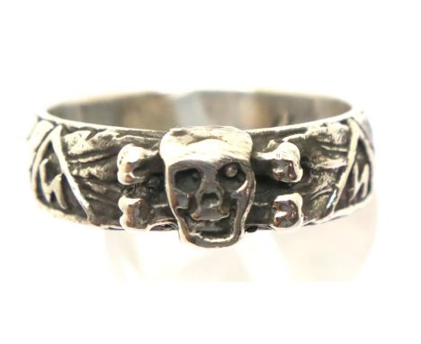 925 silver German WWII replica SS Honour ring, inscribed H Himmler to the shank, size T. P&amp;P Group 1 (£14+VAT for the fir