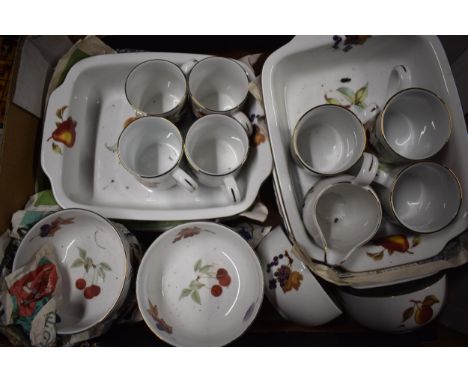 Royal Worcester Evesham dinner ware to include bowls, dishes, mugs and others (Qty).  In good condition, some surface wear an