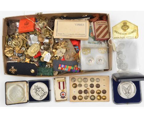 Approximately 14lbs weight of assorted military and other badges, buttons insignia and miscellaneous items including Imperial