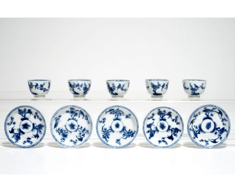 A set of five Chinese blue and white cups and saucers with birds among flowers, Kangxi H.: 3 cm - Dia.: 4 cm (the cup)Dia.: 7