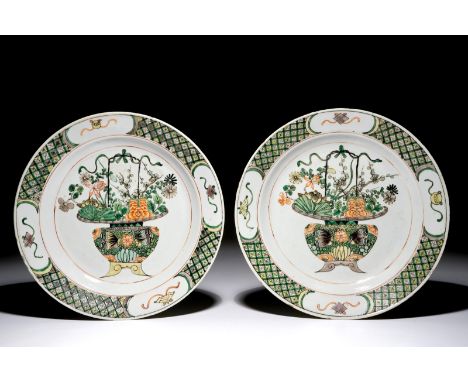 A pair of Chinese famille verte flower basket dishes, Kangxi Dia.: 27 cm