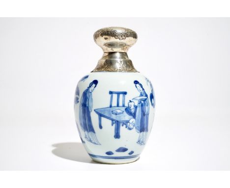 A Chinese blue and white silver-mounted tea caddy, Kangxi H.: 16 cm