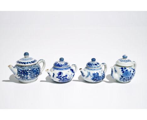 Four Chinese blue and white miniature teapots and covers, Kangxi H.: 6,5 cm (the tallest)