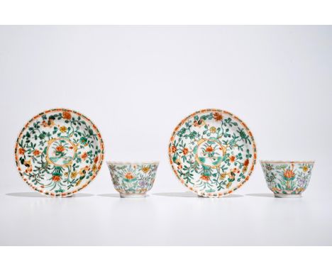 A pair of Chinese famille verte cups and saucers, Kangxi H.: 5 cm (the cup) - Dia.: 12,5 cm (the saucer)