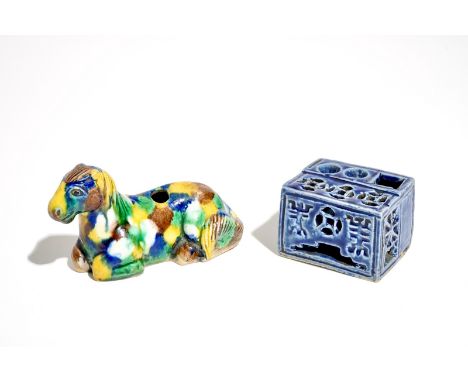 A Chinese monochrome blue ink jar and an incense burner as a recumbent horse, Kangxi and later Dim.: 6 x 4,5 x 4,5 cm  (the i