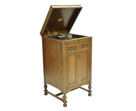 HMV Model 163 oak gramophone, together with a quantity of records to include; Passing By, Widdicome Fair, Washington Gray's M
