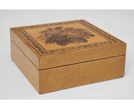 Victorian Tunbridgeware handkerchief box, the hinged lid inlaid with a group of roses, revealing purple silk lined interior, 