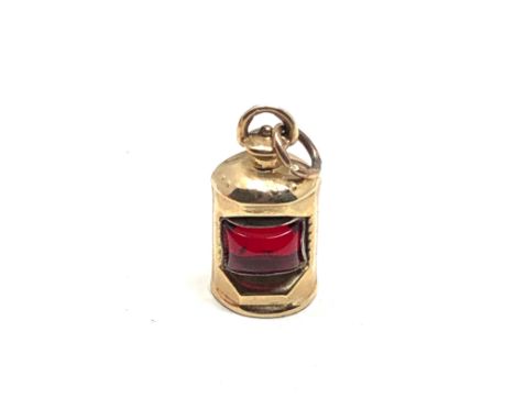 9ct gold ships lamp charm weight 1.6g 