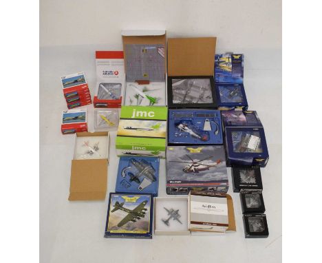 Quantity of boxed scale model planes to include 1:48 scale AF1 Models 'P-38 Lightning', 1:72 scale Corgi Aviation Archive AA3