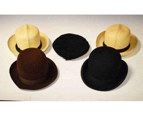 Quantity of gentlemen's vintage hats to include Dunn &amp; Co. bowler hat, Second World War British Beret, 1944 with broad ar