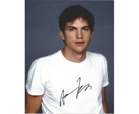  Ashton Kutcher signed 10 x 8 colour Photoshoot Portrait Photo, from in person collection autographed at What Happens In Vega