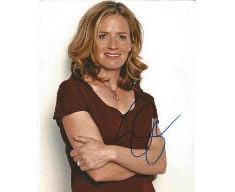 Elisabeth Shue signed 10 x 8 colour Photoshoot Portrait Photo, from in person collection autographed at New York 2014. Good 