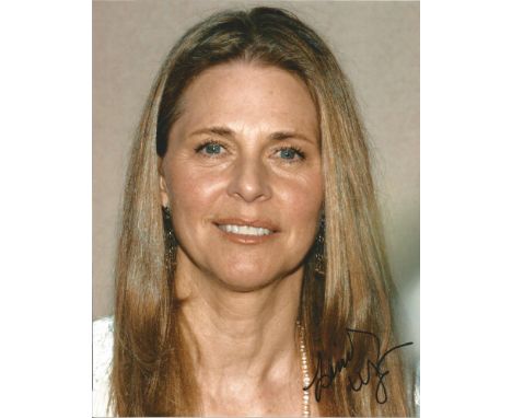  Lindsay Wagner signed 10 x 8 colour Photoshoot Portrait Photo, from in person collection autographed at London Convention 20