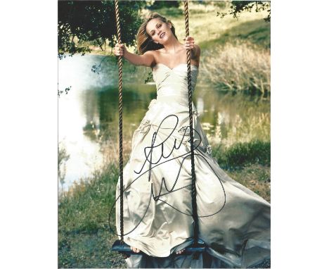  Reece Witherspoon signed 10 x 8 colour Photoshoot Portrait Photo, from in person collection autographed at London Premiere 2