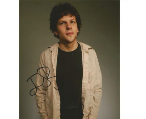  Jesse Eisenberg signed 10 x 8 colour Photoshoot Portrait Photo, from in person collection autographed at Theatre London 2016