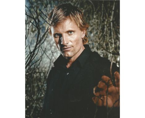  Viggo Mortensen signed 10 x 8 colour Photoshoot Portrait Photo, from in person collection autographed at Empire Awards Londo