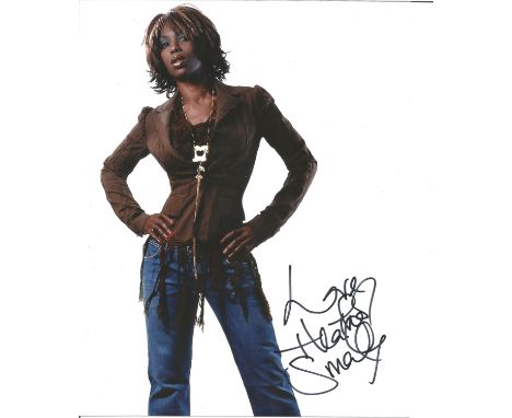  Heather Small signed 10 x 8 colour Photoshoot Portrait Photo, from in person collection autographed at Awards London 2010. G