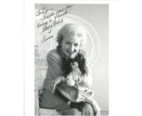  Betty White signed 10 x 8 b/w Portrait Photo, from in person collection autographed at New York 2014 dedicated. Good Conditi
