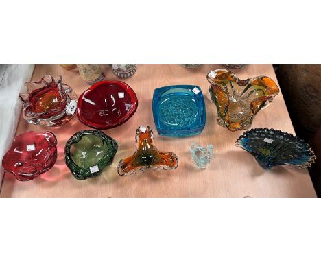 A Whitefriars style bubble glass ash tray, other similar Art Glass items 