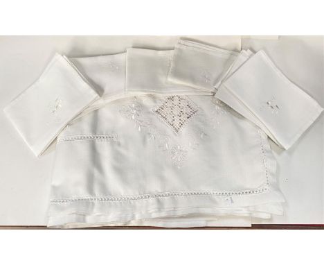 A Maltese embroidered tablecloth, 104 x 66, with 10 napkins 