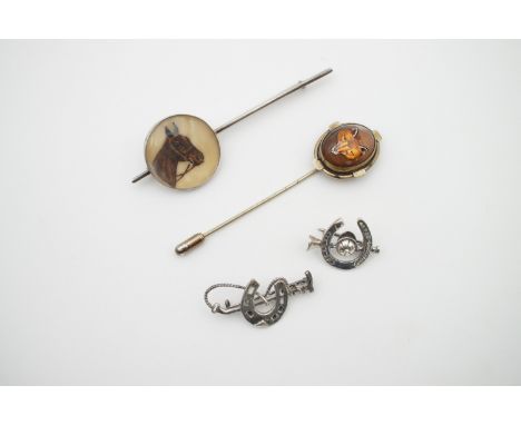 Antique and later jewellery of an equestrian / hunting theme, including a white metal bar brooch surmounted by a hand-painted