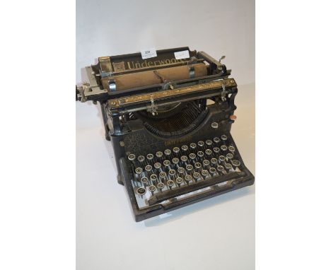 Underwood Typewriter 