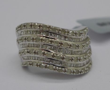 A 9ct white gold and diamond Tomas Rae limited edition ring, 1ct diamond weight, total weight 5.33g, N, with certificate