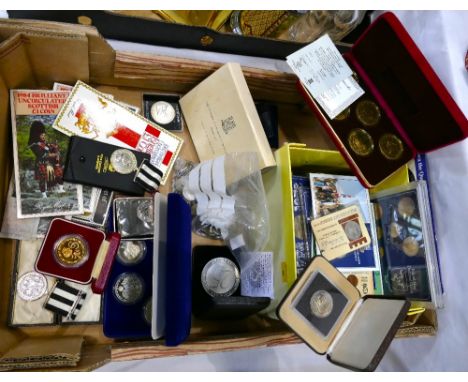 Box of coin collections - Isle of Man decimal coins, United States of America bicentenial coins, first coinage of The British