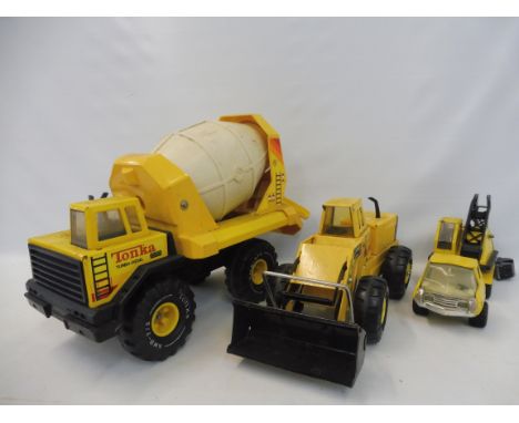 Period Tonka Toys incl. large scale cement mixer and two others. 