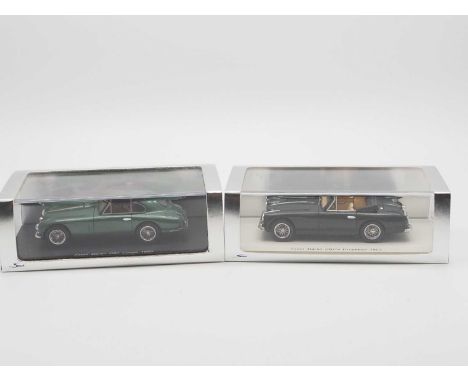 A pair of 1:43 scale hand built resin models by SPARK (MINIMAX), comprising of a 'S0581' 1950 Aston Martin DB2 and a 'S0582' 