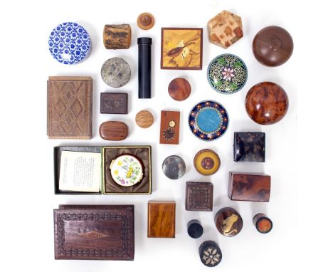 A SELECTION OF TREEN TRINKET BOXES to include marquetry inlaid tortoise shell example, burr wood cloisonné dish etc (a quanti